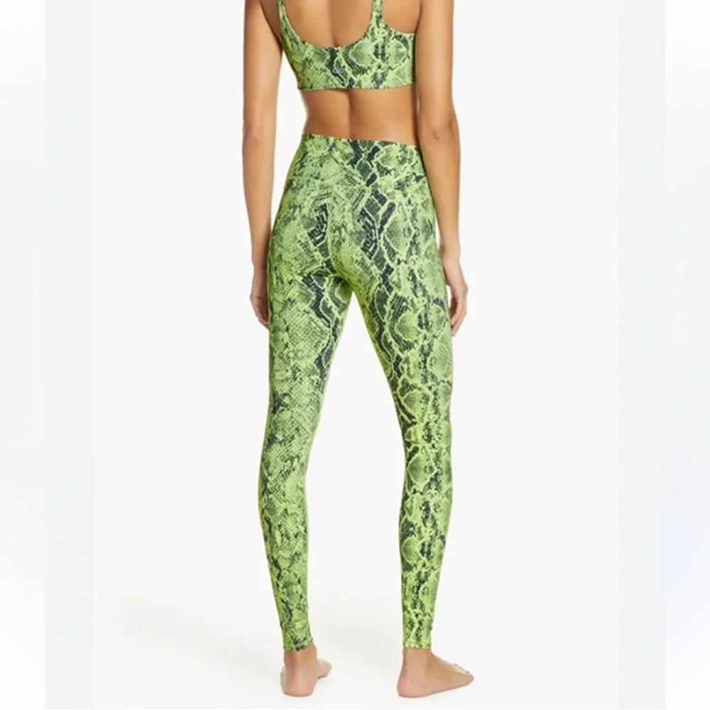 Alo Yoga Vapor Green Snakeskin Leggings